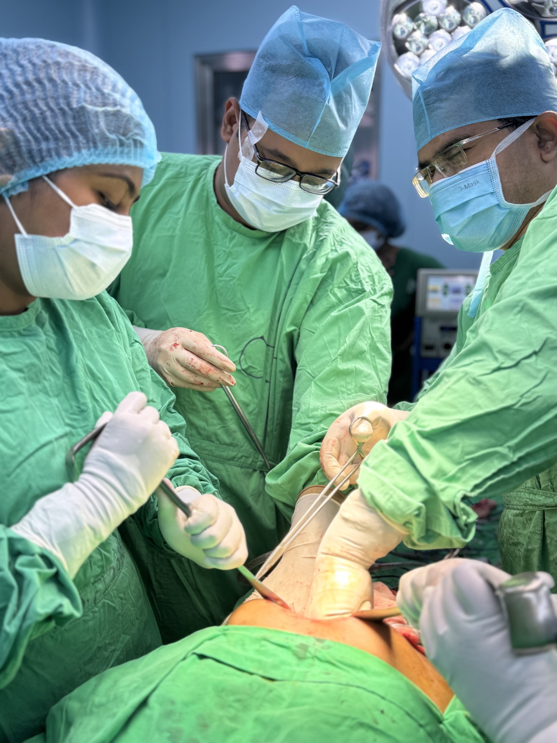 Dr Arefin performing liver surgery
