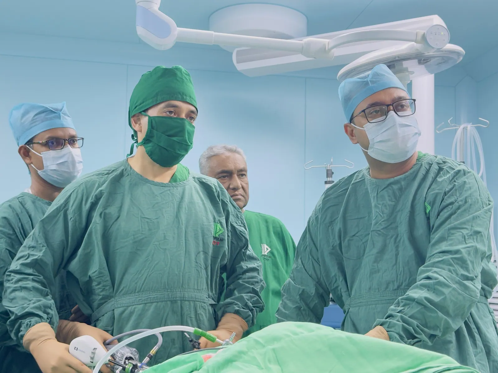 Best gallbladder surgery team in operation theater, Dhaka